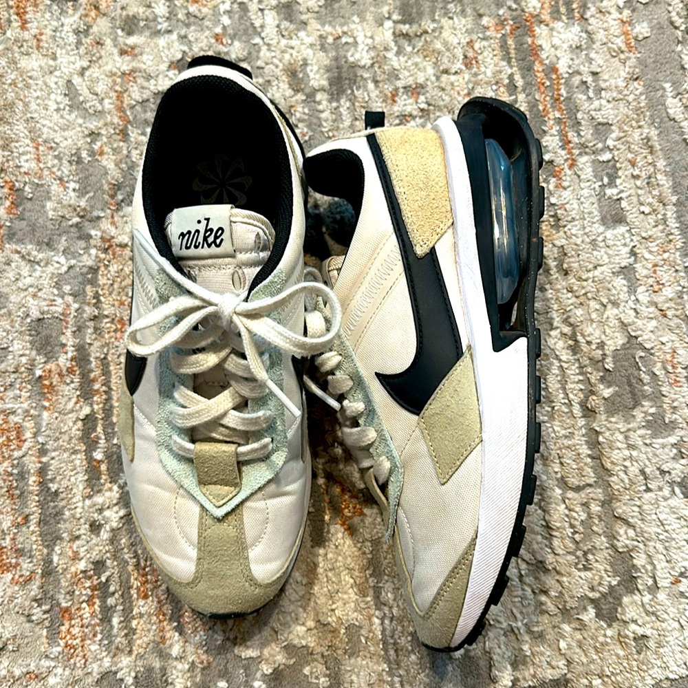 Nike air max pre day light bone 5.5 men, 7 women